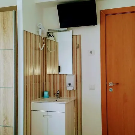 Guest house D.ana Lagos